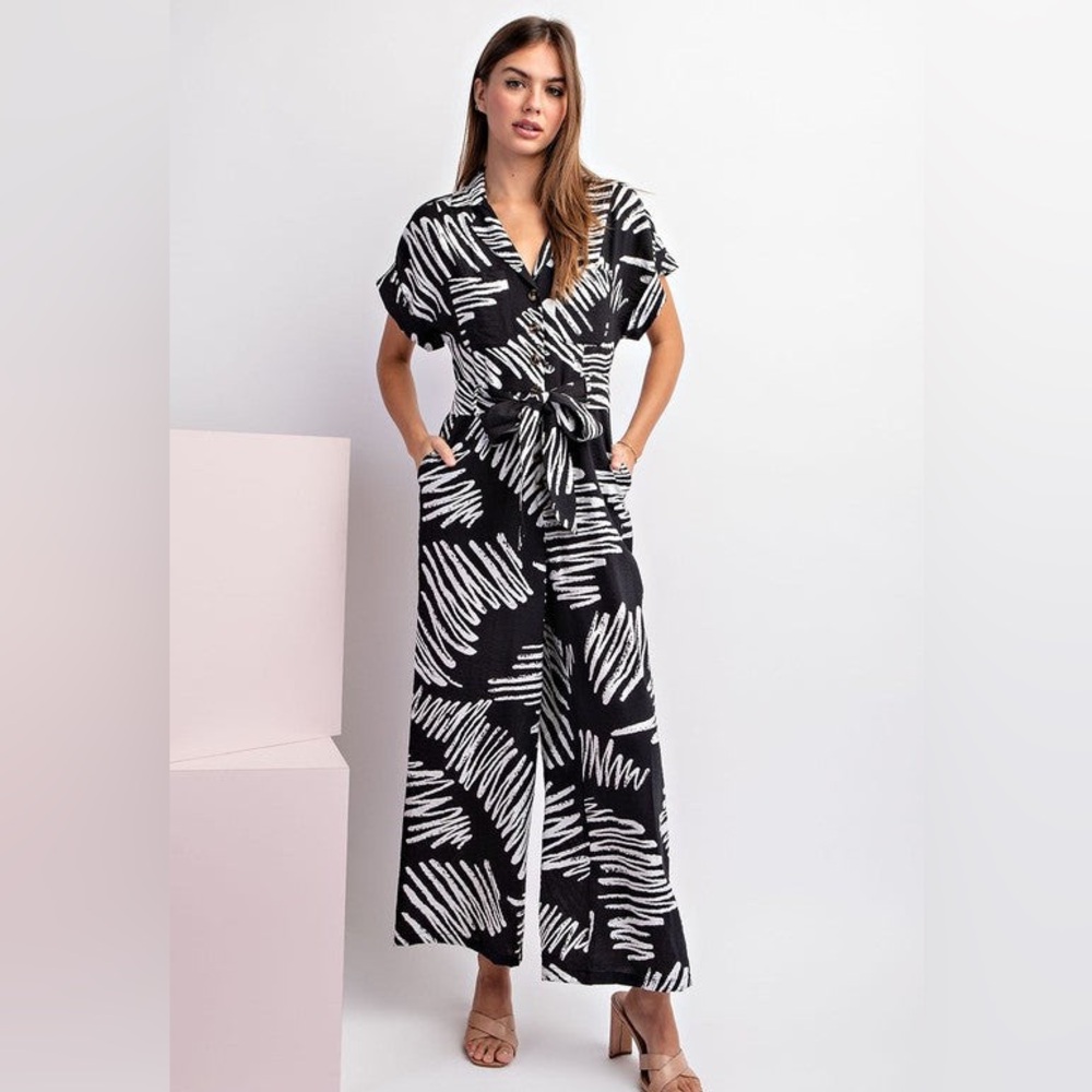 eesome Black & White Abstract Print Short-Sleeve Jumpsuit with Tie Waist